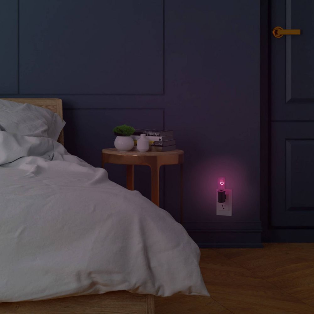 Globe Electric Auto On/Off Pink Heart Filament Night Light: LED Plug-In Novelty for Kids' & All Ages