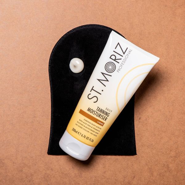St. Moriz Daily Moisturizing Self Tanner - 6.76 fl oz