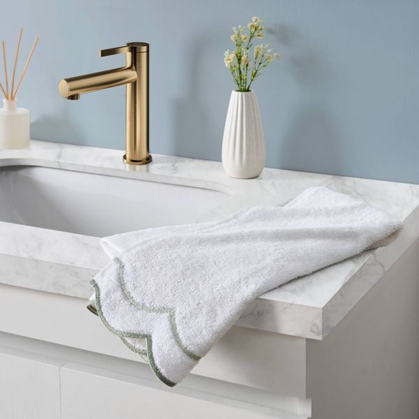 Peri Home 2pk Hand Towel Set - Color White/Green Scallop