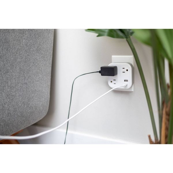 GE 3 Outlet Surge Tap with 1 USB-A and 1 USB-C 980 Joules White