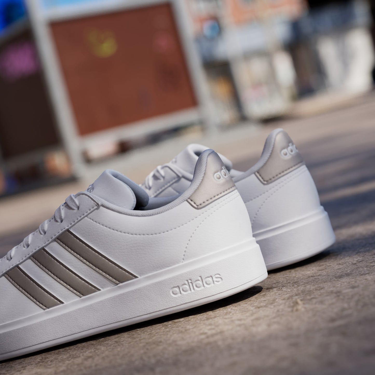Women's Comfortable Short Trainers Adidas Grand Court Cloudfoam - Platinum Metallic - Size  M 7.5 / W 8.5