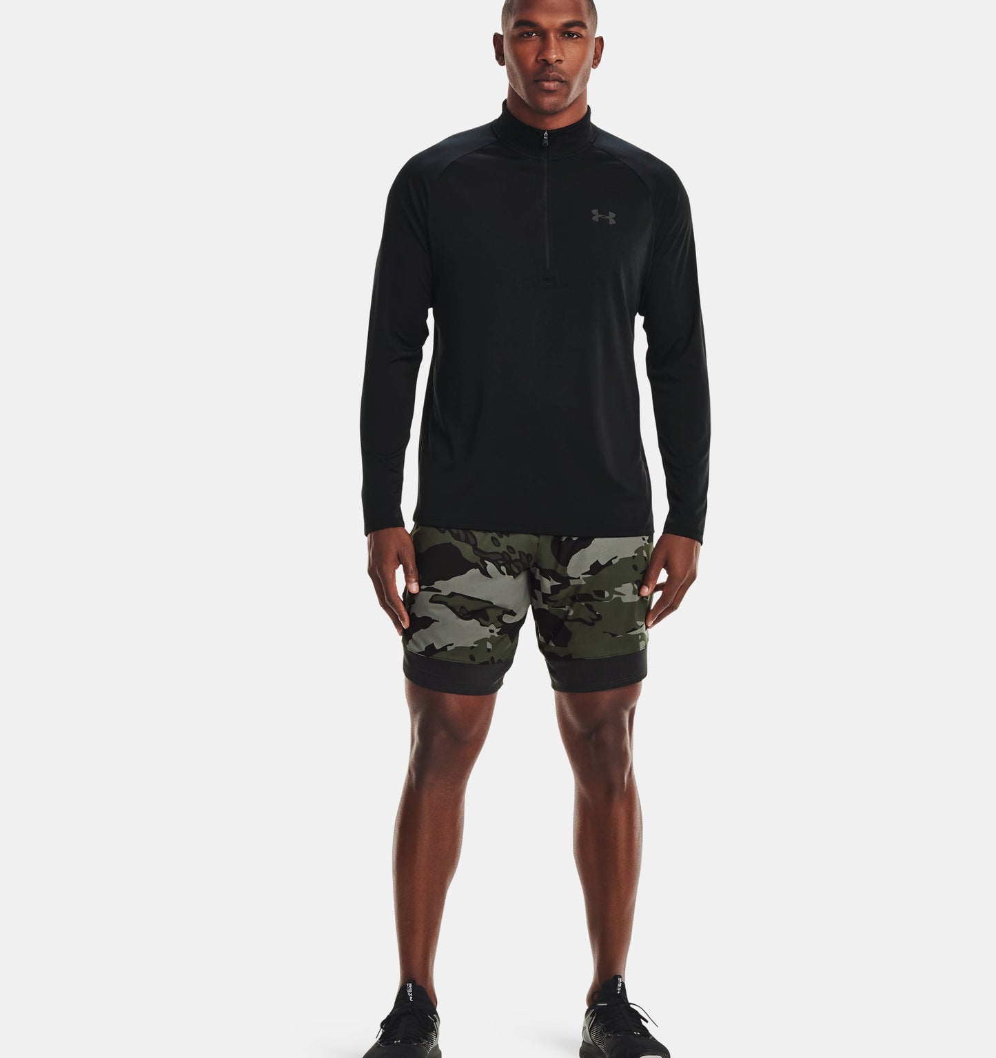 UA Tech™  Men's ½ Zip Long Sleeve-Black / Charcoal -Size M