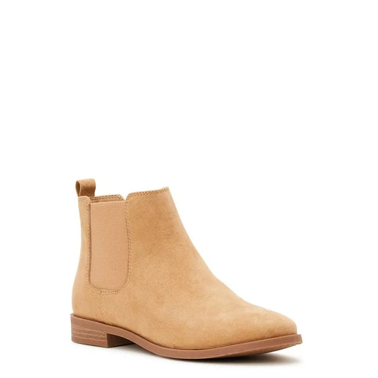 Time and Tru Women’s Core Chelsea Boot (Tan) - Size 9